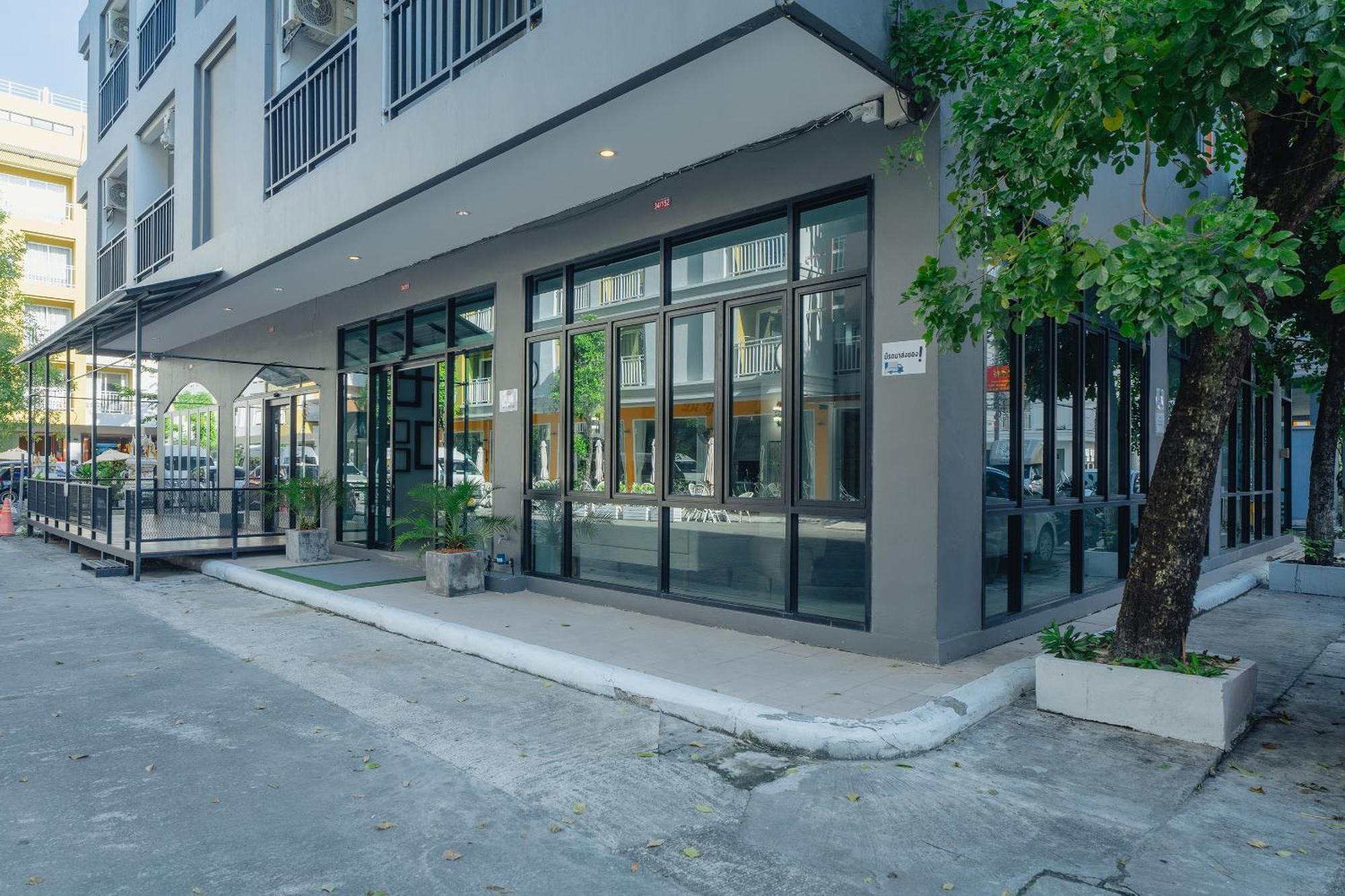 Hotell Di Yana Patong